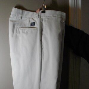 Men's Dockers putty colored dress pants (khaki type). 31x30.